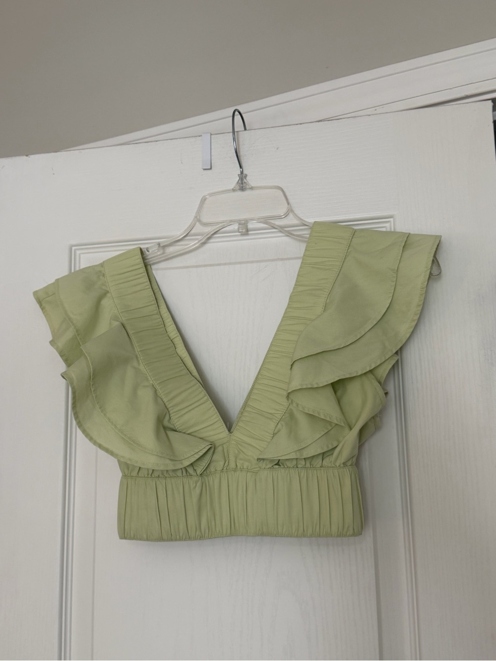 Abercrombie & Fitch light green cotton ruffle crop top in XXS